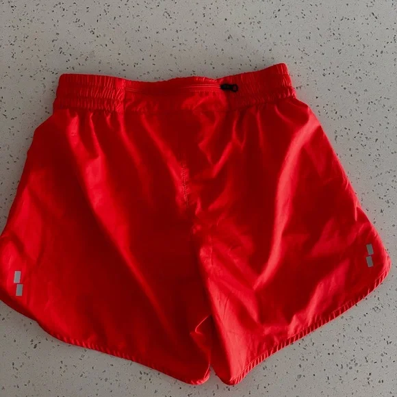 The North Face Women's shorts - Picture 3 of 5